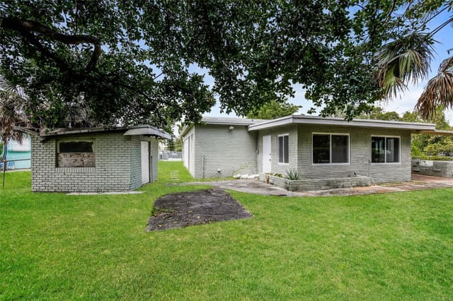 1021 NW 25th Way, sold in Dillard Park Estates 1st, Fort Lauderdale, FL