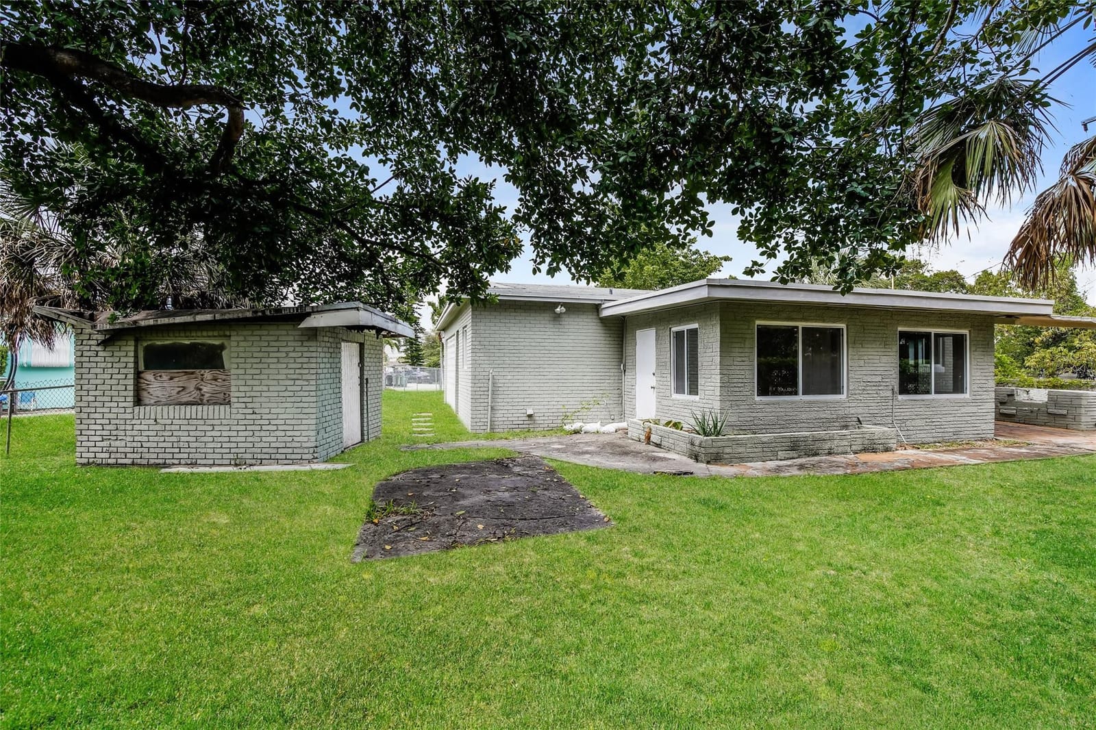 1021 NW 25th Way, Fort Lauderdale, FL 33311