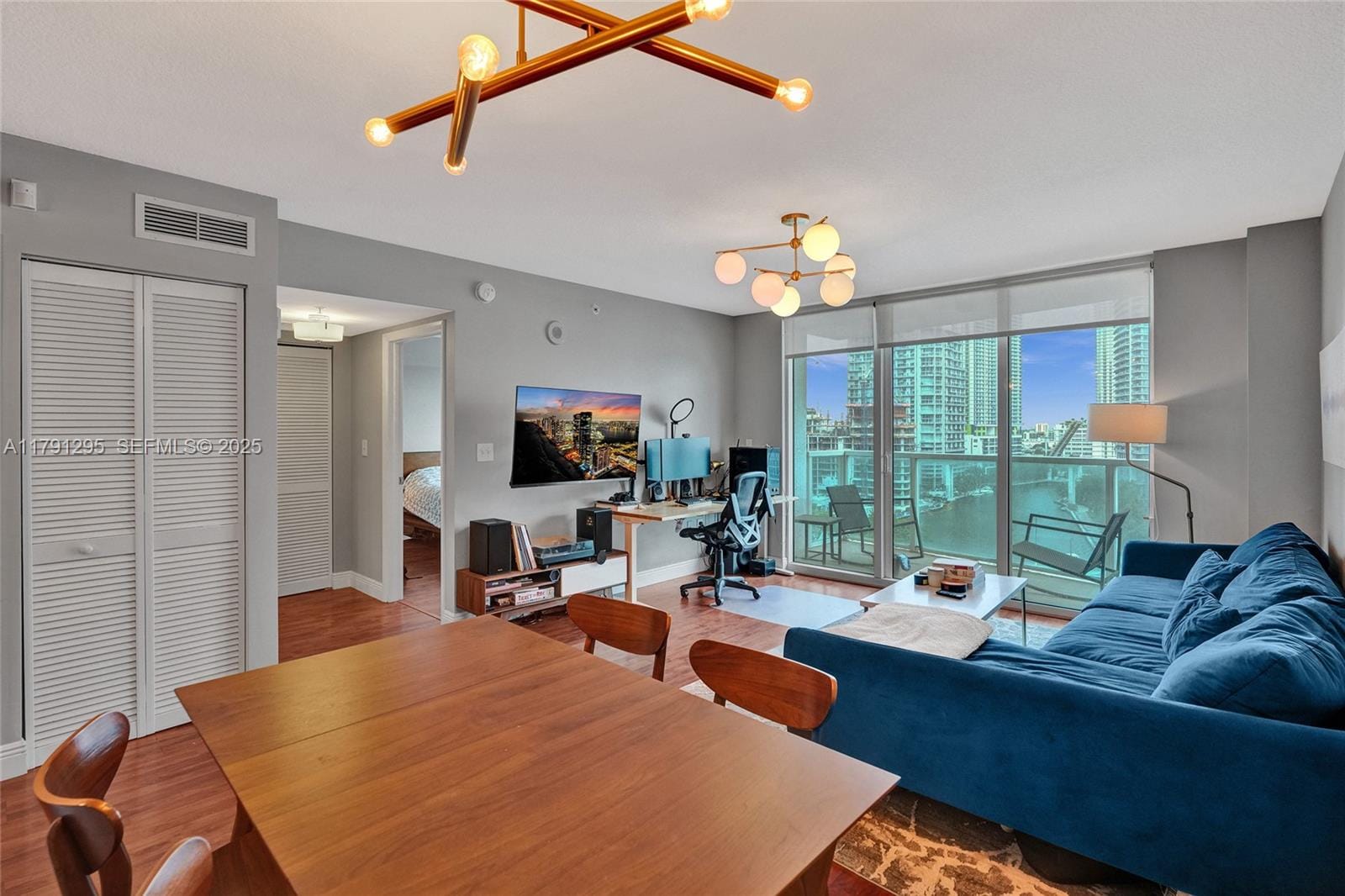 31 SE 5th Street 1505, Miami, FL 33131