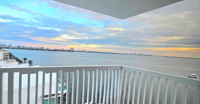 2016 Bay Drive 907, sold in Villa Bay Vista, Miami Beach, FL