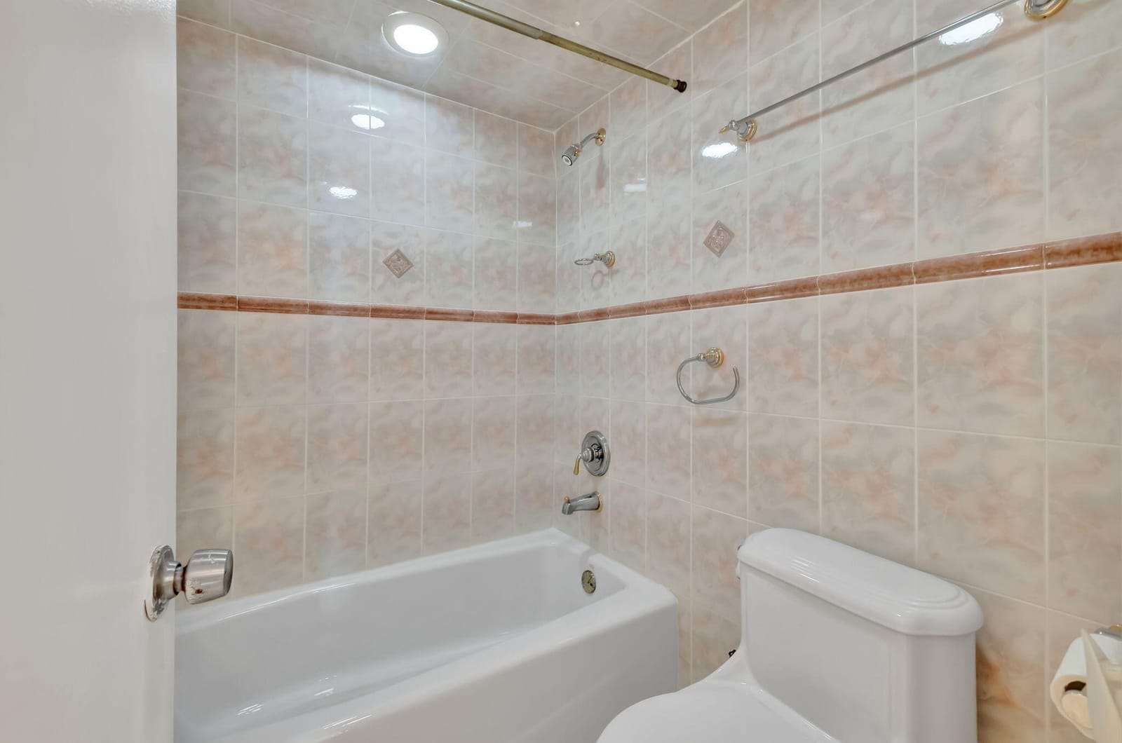 2016 Bay Drive 907, Miami Beach, FL 33141 photo 15