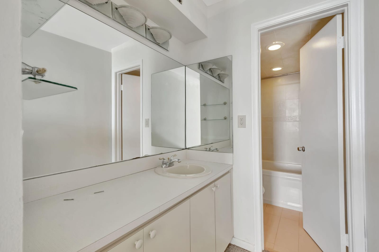 2016 Bay Drive 907, Miami Beach, FL 33141 photo 20