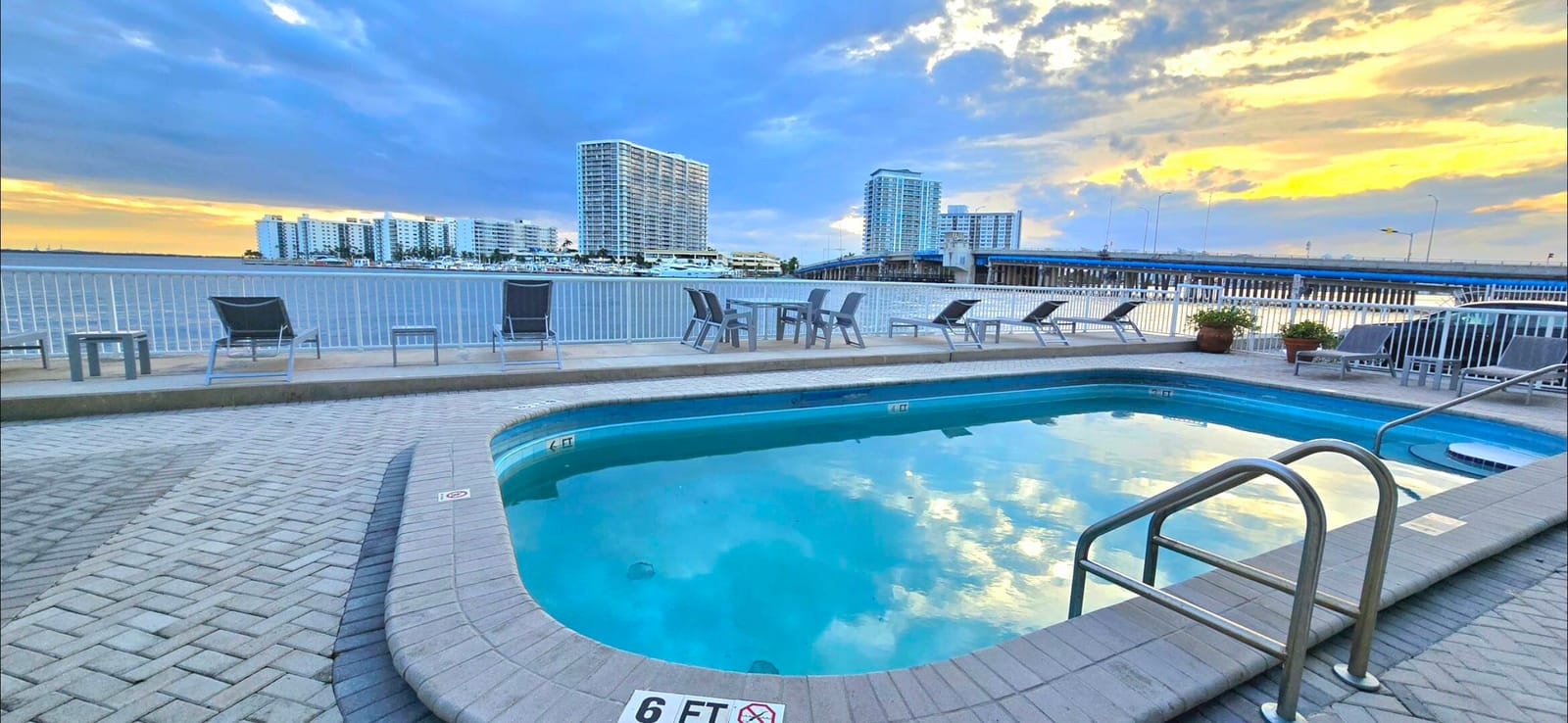 2016 Bay Drive 907, Miami Beach, FL 33141 photo 5