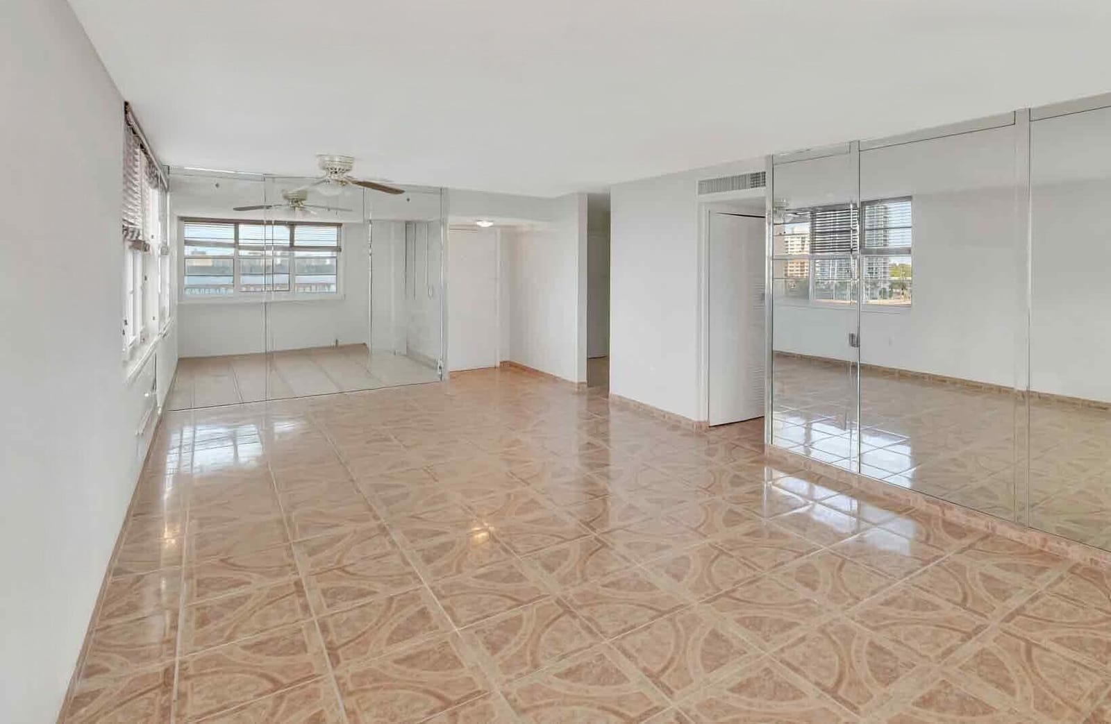 2016 Bay Drive 907, Miami Beach, FL 33141 photo 7