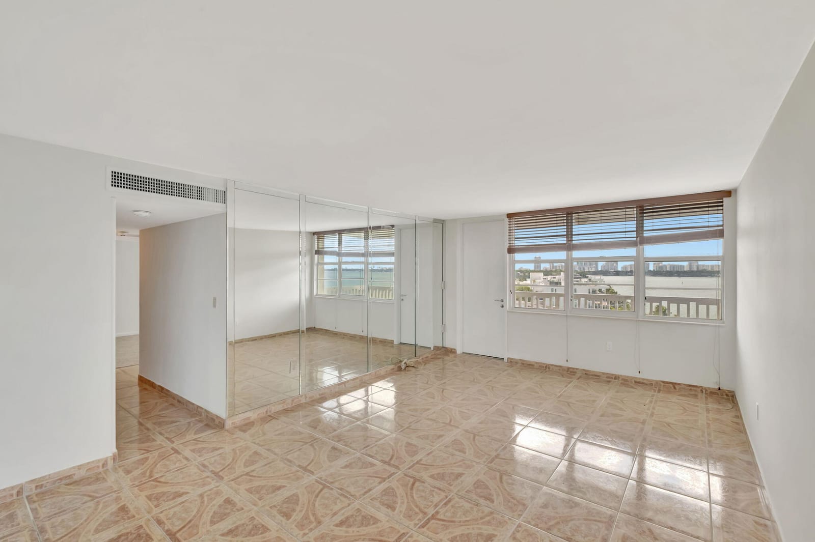 2016 Bay Drive 907, Miami Beach, FL 33141 photo 9