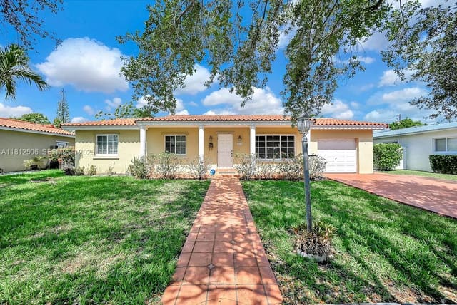 2032 SW 97th Court, sold in Westbrooke Gardens, Miami, FL
