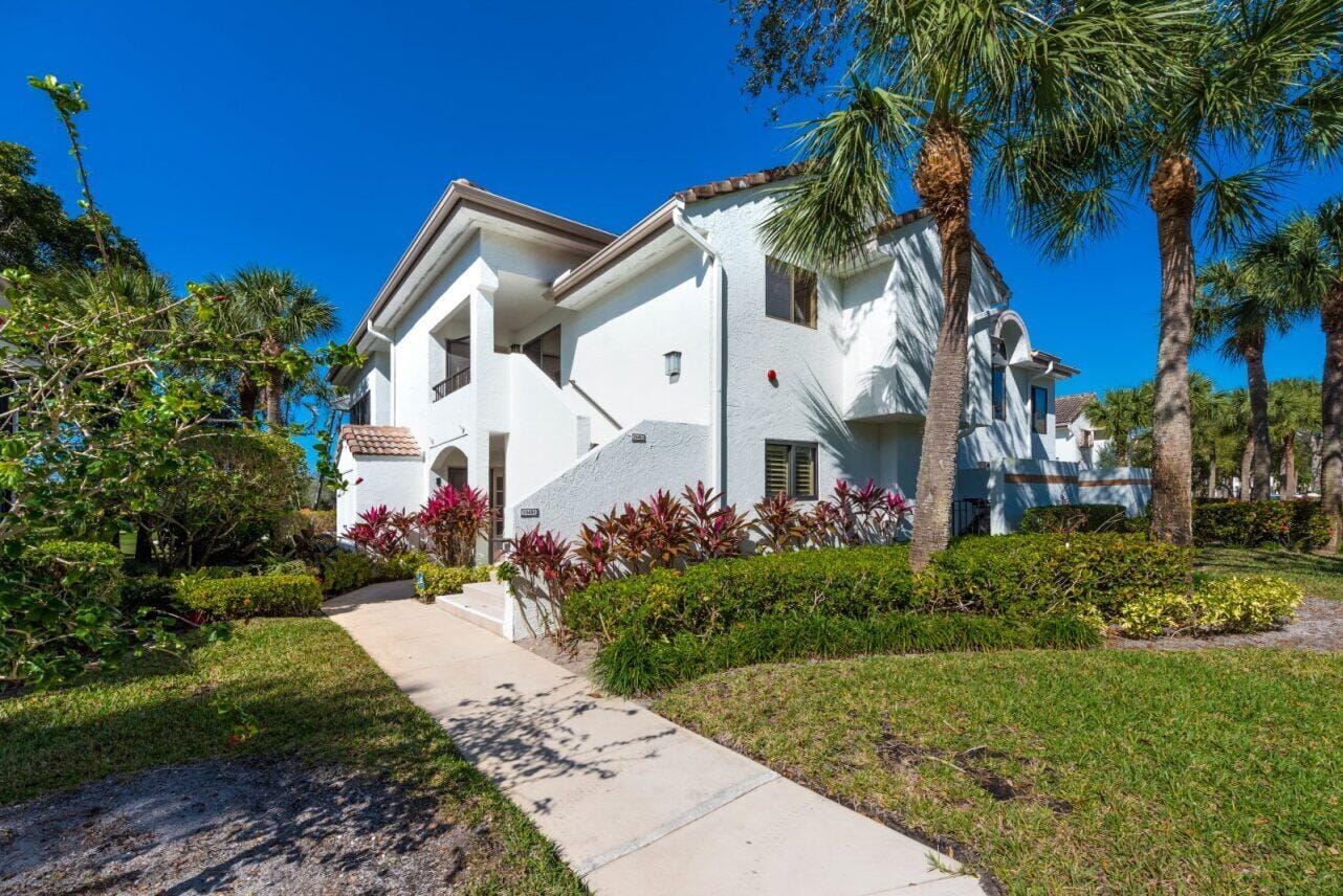 15347 Strathearn Drive 10403, Delray Beach, FL 33446