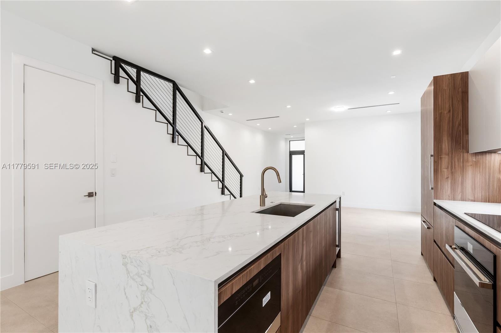 3045 Elizabeth Street 3045, Miami, FL 33133 photo 18
