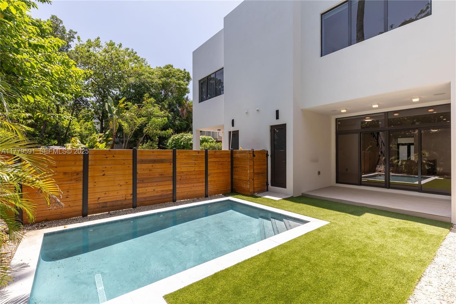 3045 Elizabeth Street 3045, Miami, FL 33133 photo 23
