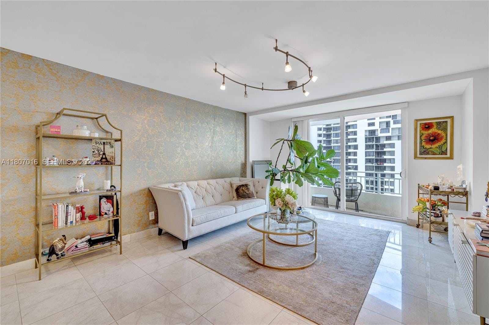 770 Claughton Island Drive 1409, Miami, FL 33131 photo 2