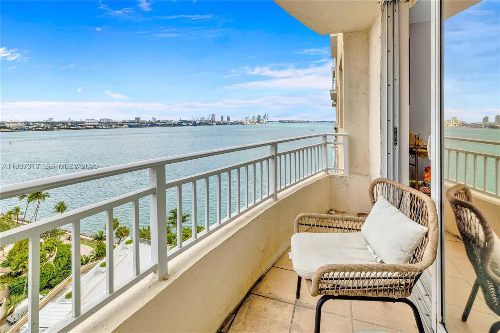 770 Claughton Island Drive 1409, Miami, FL 33131 photo 12