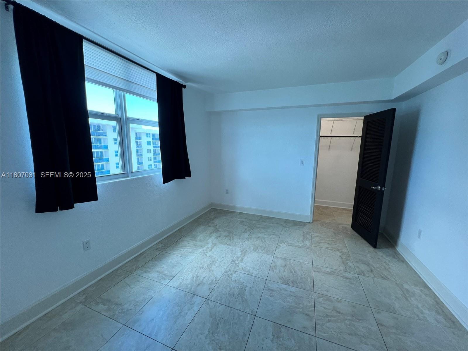 7501 E Treasure Drive 9D, North Bay Village, FL 33141 photo 11