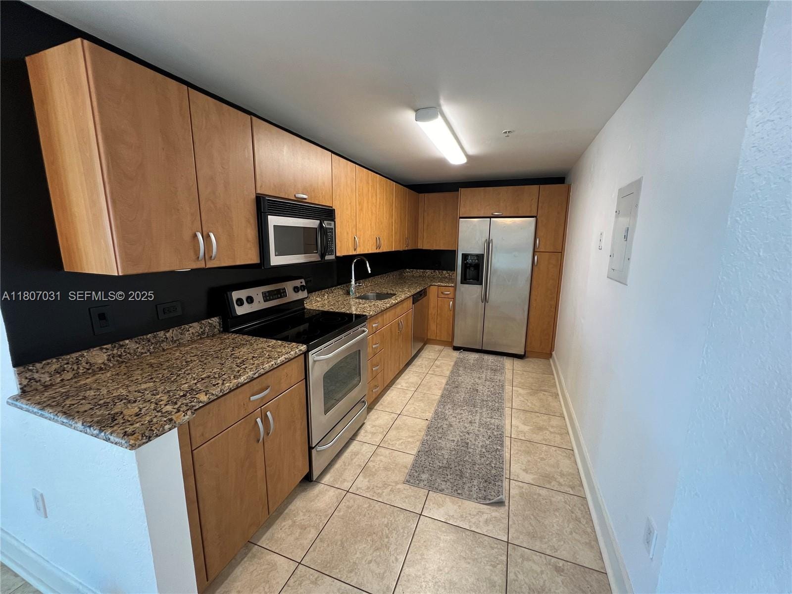 7501 E Treasure Drive 9D, North Bay Village, FL 33141 photo 5