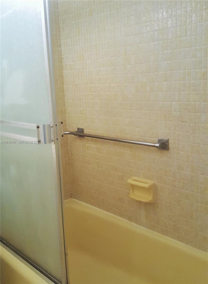 19080 NE 3rd Court 318, Miami, FL 33179 photo 8