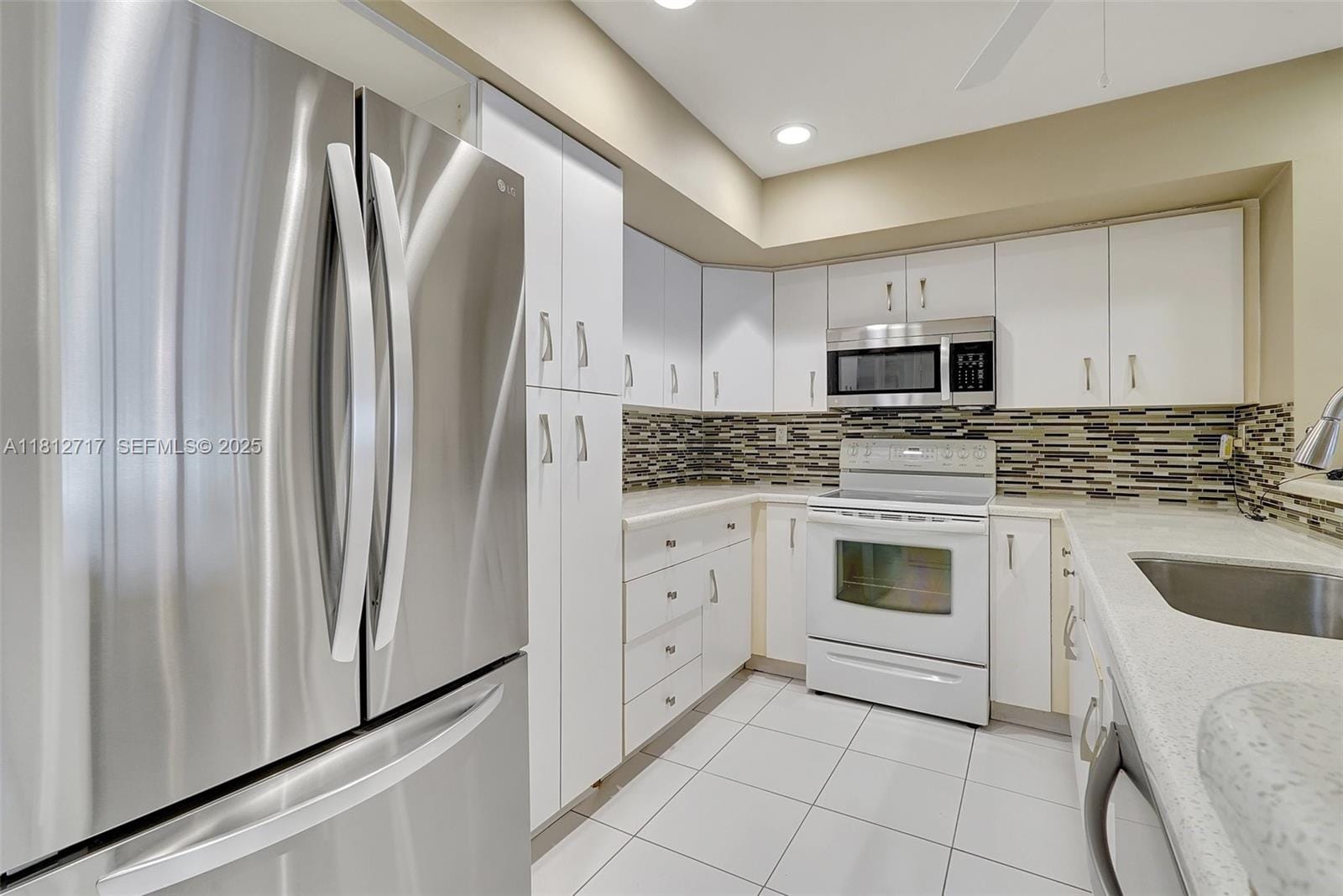 15461 Kippford Court, Miami Lakes, FL 33014 photo 27