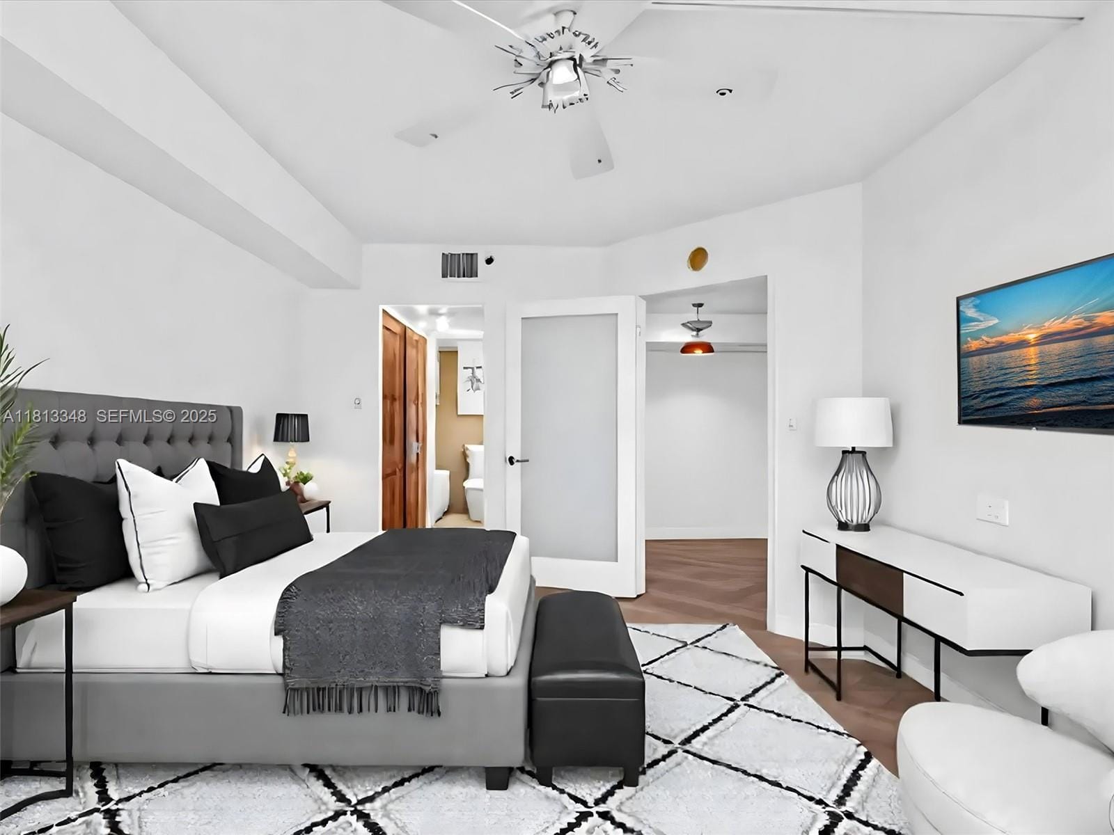 1621 Bay Road 406, Miami Beach, FL 33139 photo 8