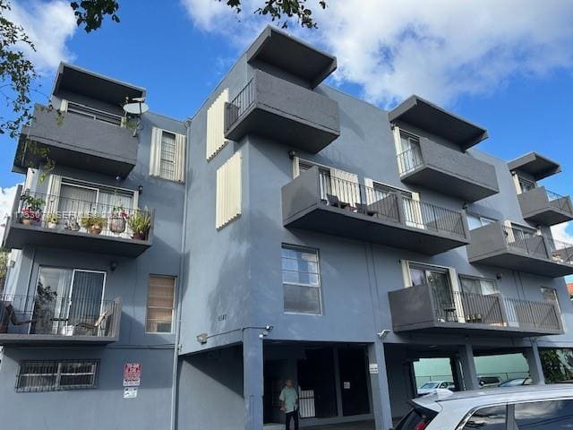 6580 W Flagler Street 202, Miami, FL 33144