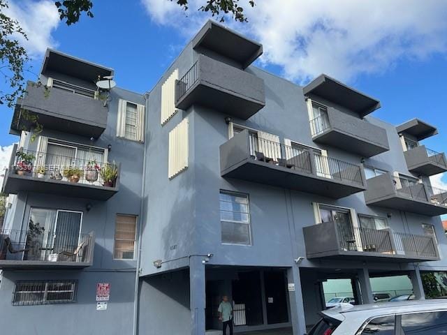 6580 W Flagler Street 202, Miami, FL 33144