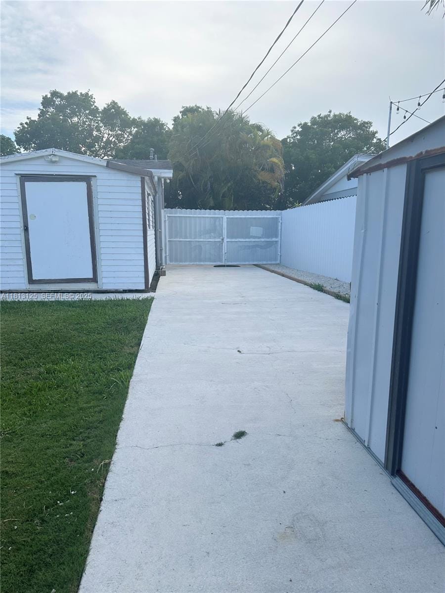 19511 Whispering Pines Road, Cutler Bay, FL 33157 photo 18