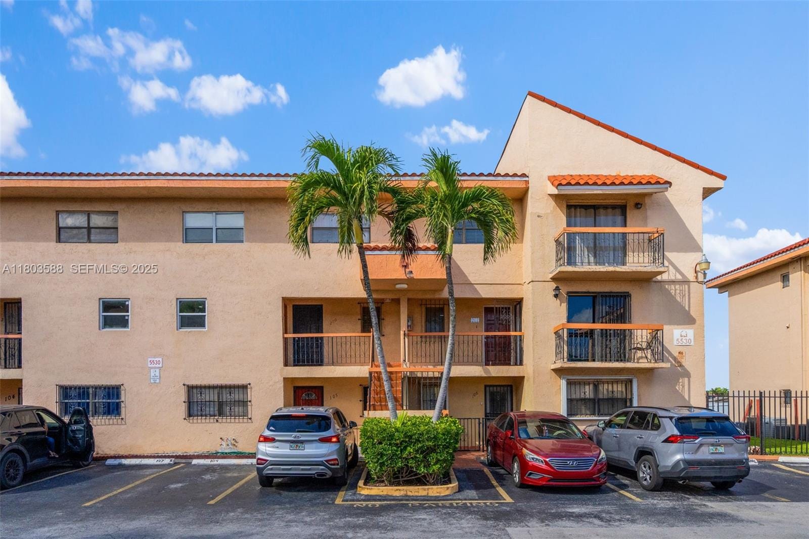 5530 W 26th Court 209, Hialeah, FL 33016 photo 2