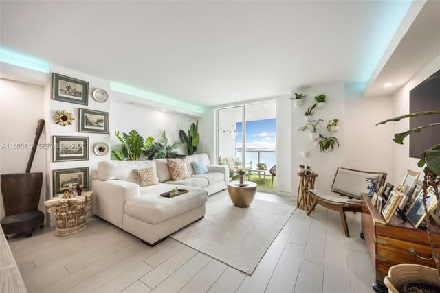 2101 Brickell Avenue 807, Miami, FL 33129