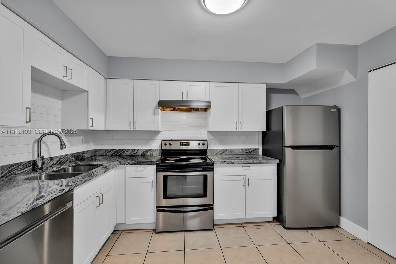 8109 SW 21 Court 8109 — photo 3