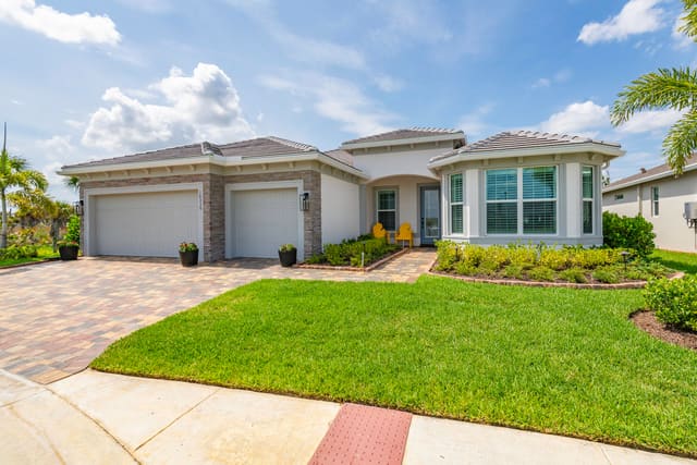 10339 SW Tetian Drive, sold in Del Webb At Tradition Plat No. 5b & 6, Port St Lucie, FL