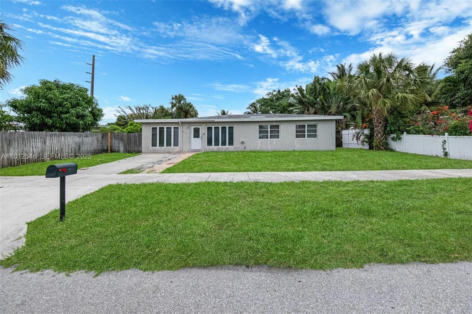 610 Snowden Drive, Lake Worth, FL 33461