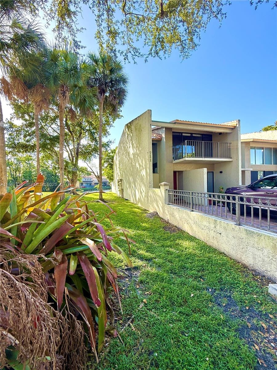 711 E Coco Plum Circle 5, Plantation, FL 33324 photo 26