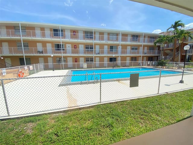 3881 W Flagler Street 122, Miami, FL 33134