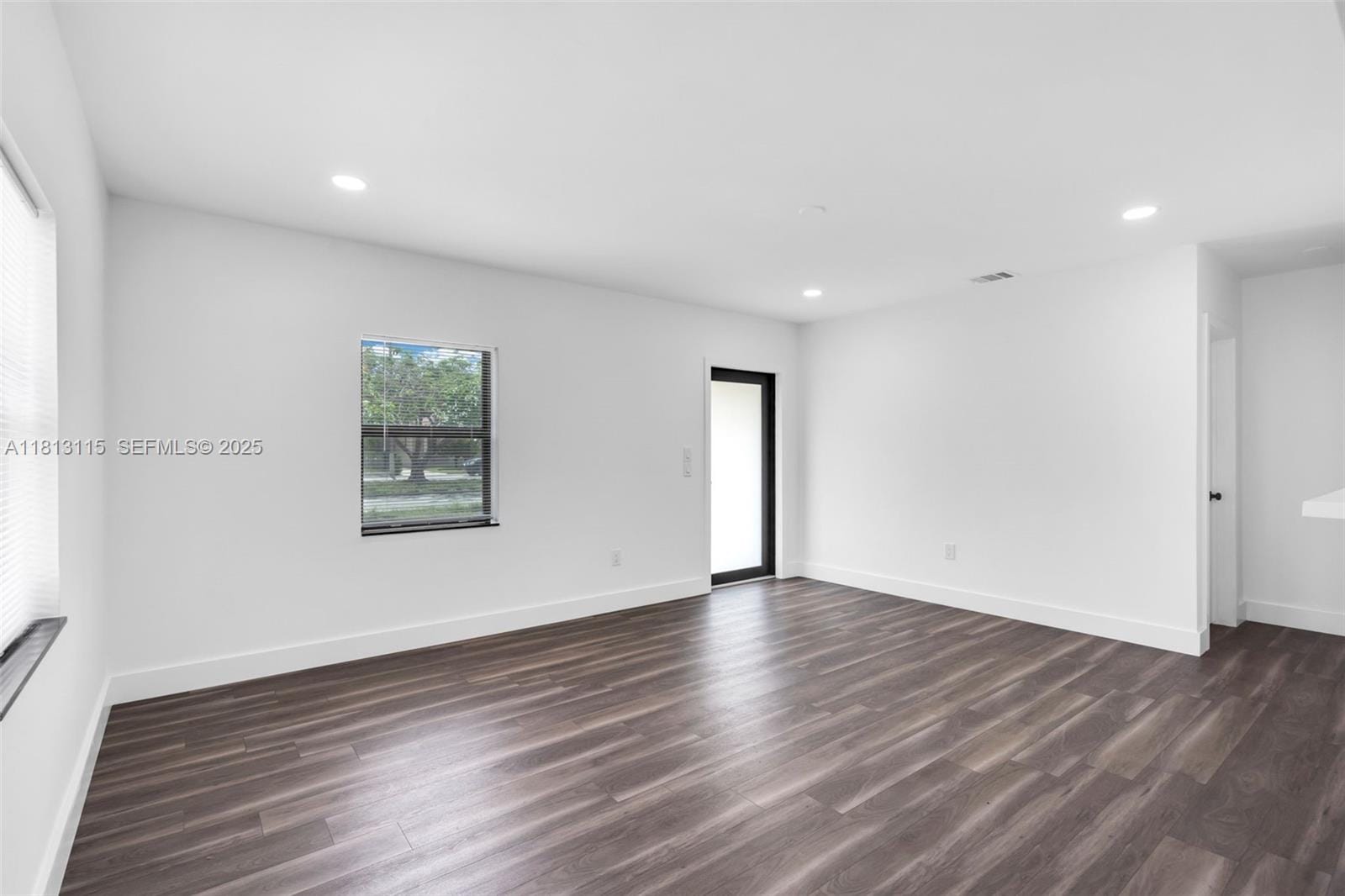 1000 NW 35th Court — photo 6