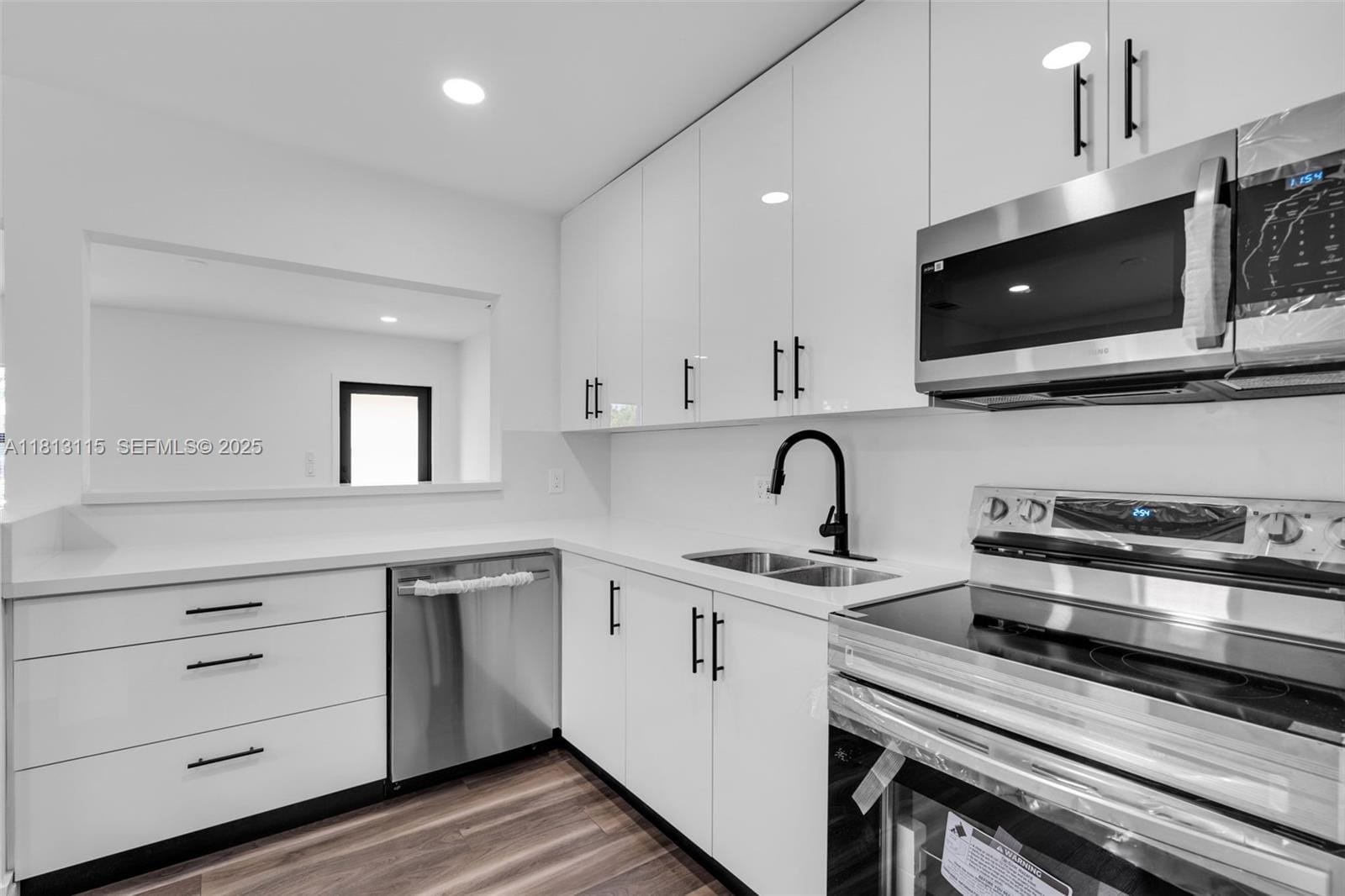 1000 NW 35th Court — photo 9