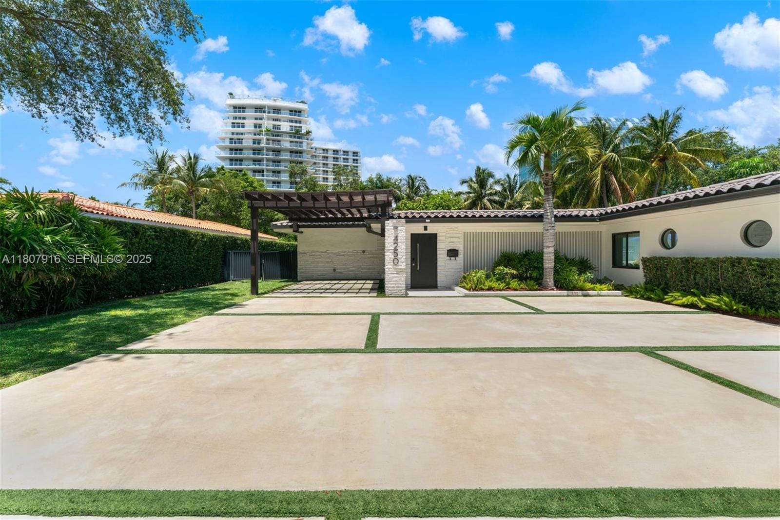 4250 Bay Point Road, Miami, FL 33137