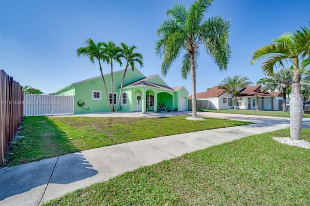 14400 SW 153rd Terrace, sold in American Homes, Miami, FL