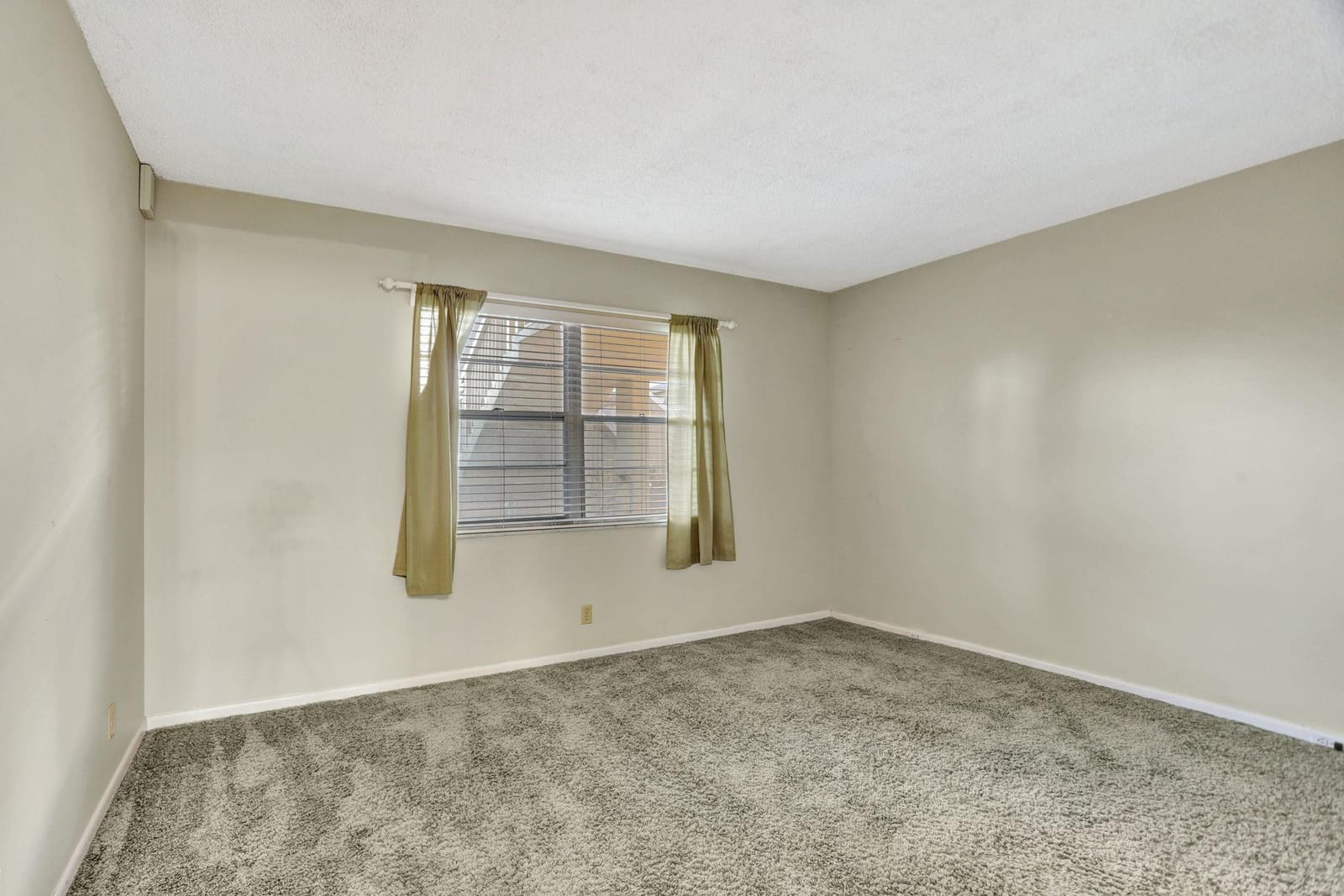 4301 Martinique Circle C3 — photo 12