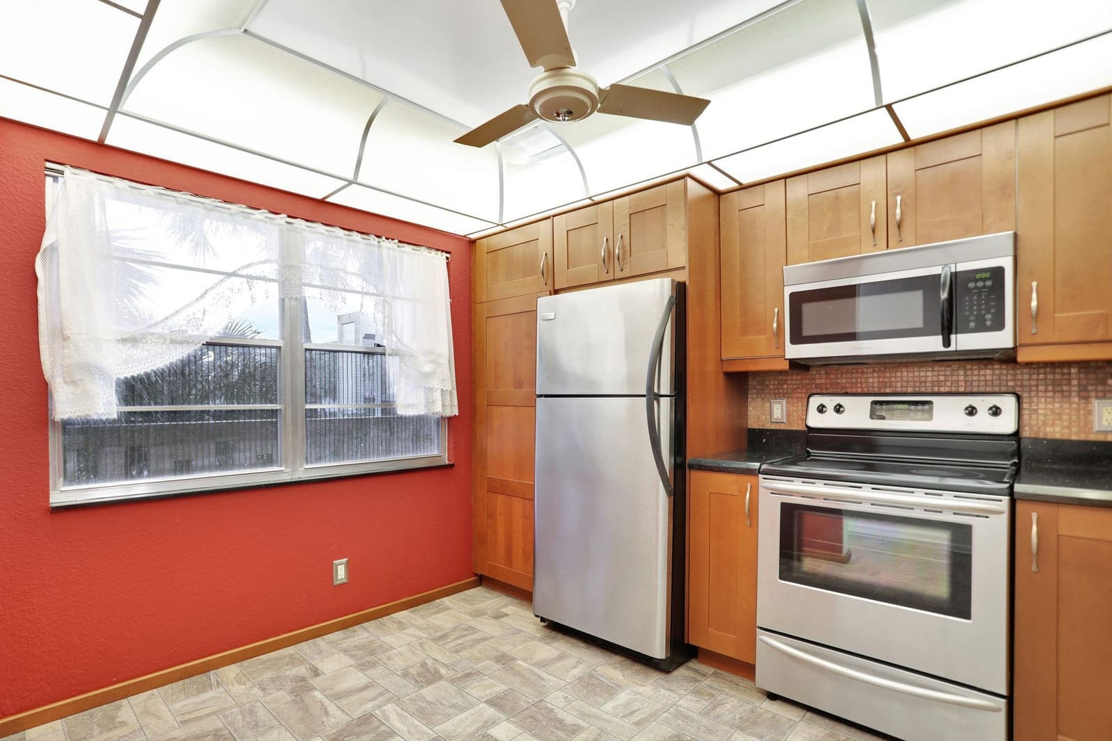 4301 Martinique Circle C3 — photo 4