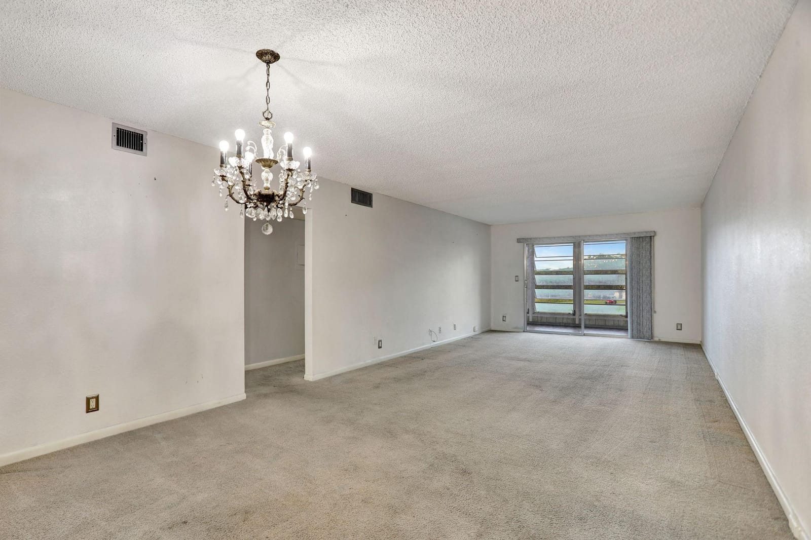 4301 Martinique Circle C3 — photo 8