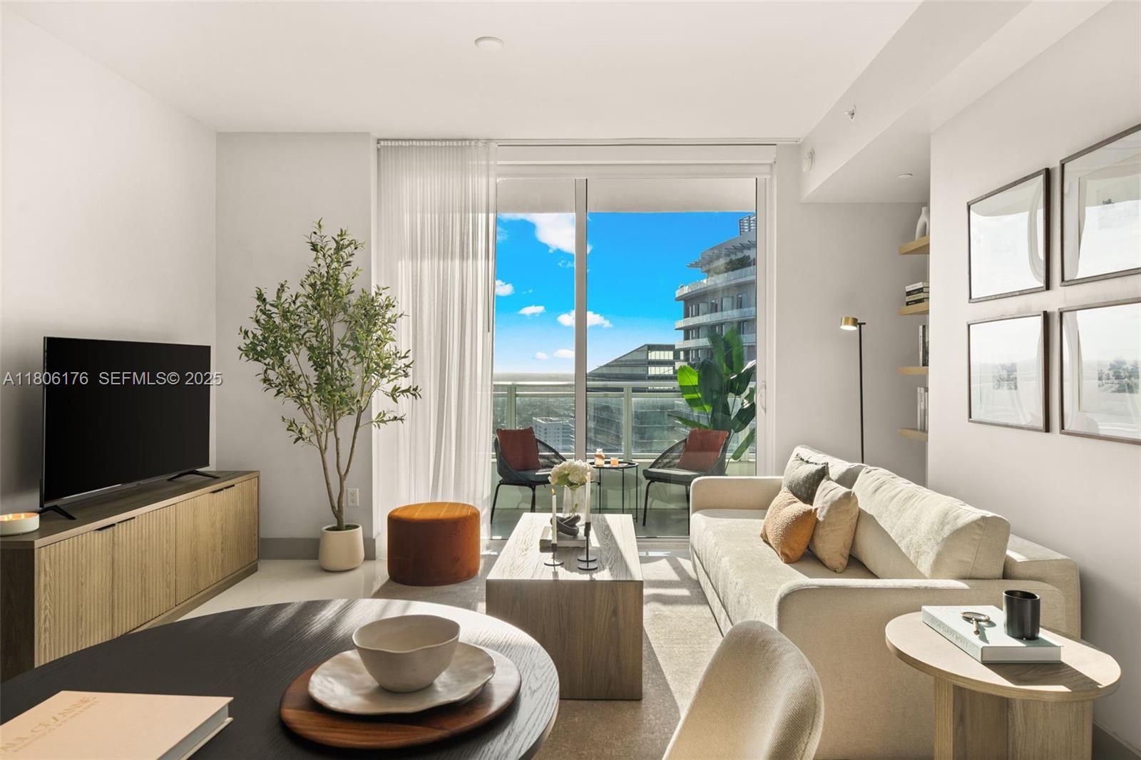 1080 Brickell Avenue 3905, Miami, FL 33131, Miami