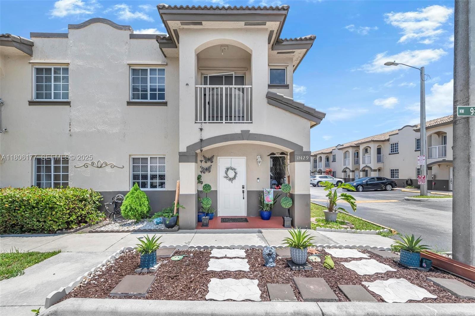 11429 NW 93rd Court 1, Hialeah Gardens, FL 33018