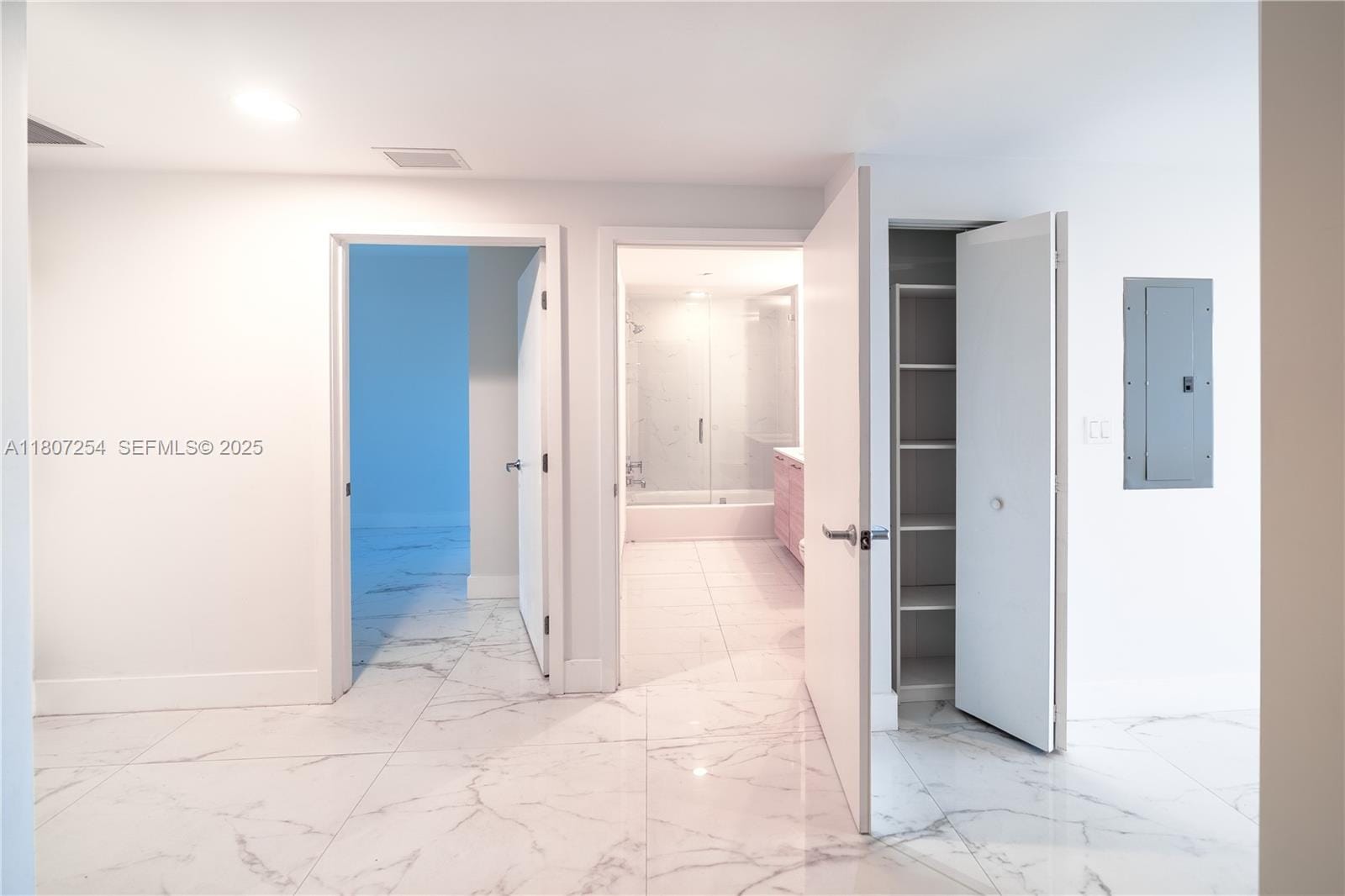 16385 Biscayne Boulevard 417 — photo 11