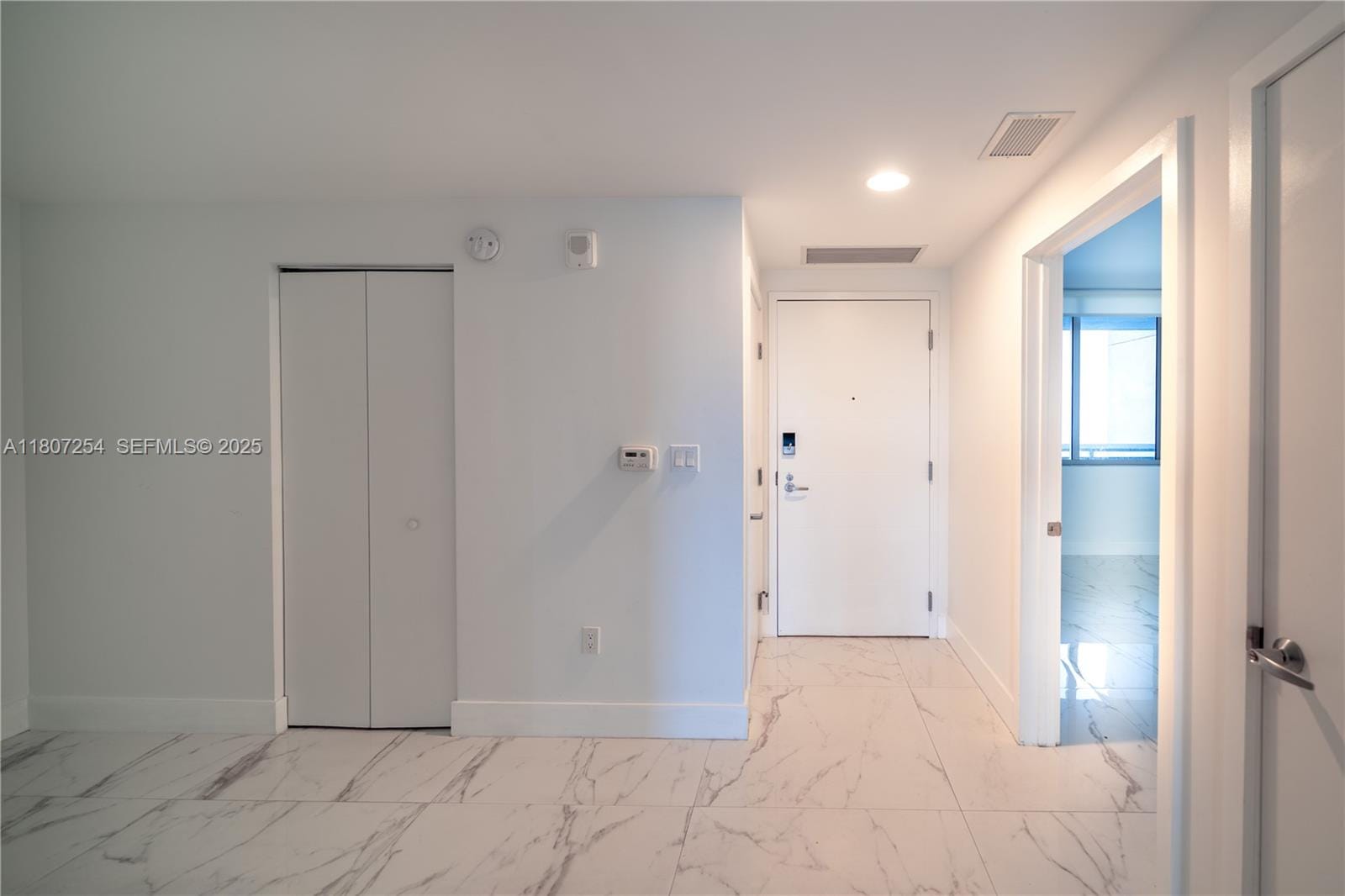 16385 Biscayne Boulevard 417, North Miami Beach, FL 33160 photo 13