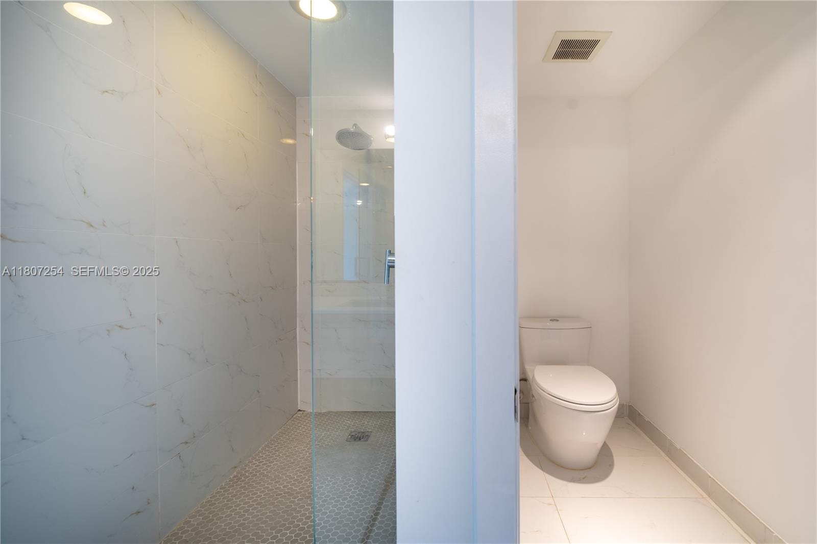 16385 Biscayne Boulevard 417, North Miami Beach, FL 33160 photo 26