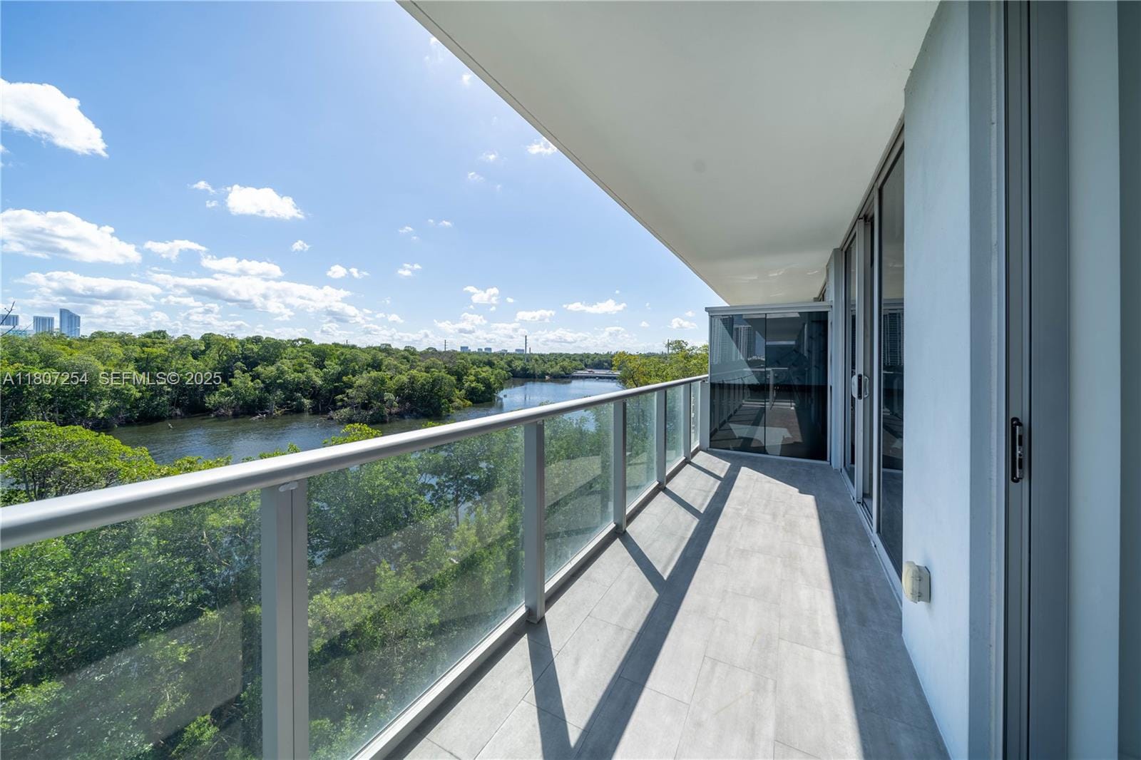 16385 Biscayne Boulevard 417, North Miami Beach, FL 33160 photo 29