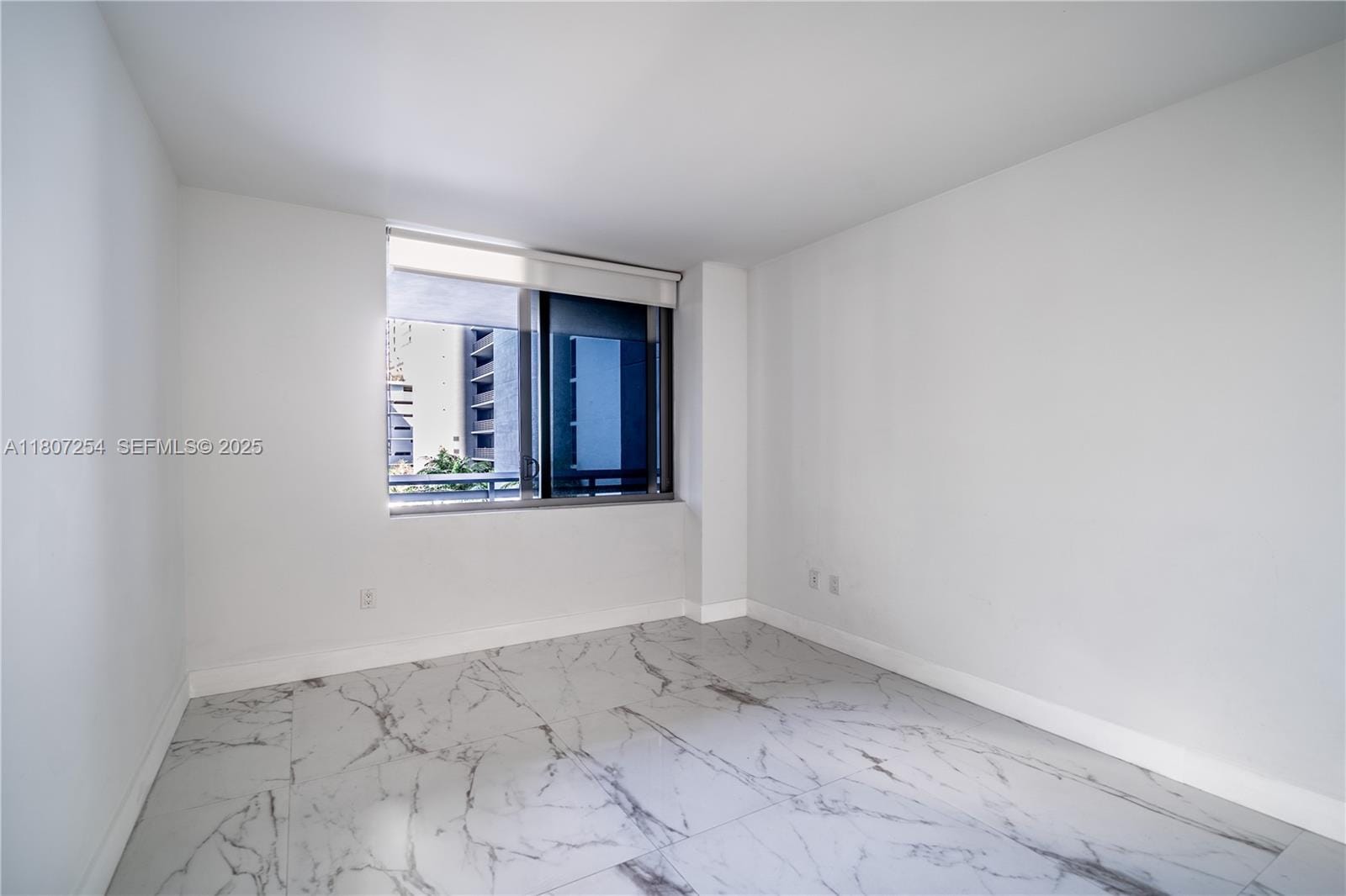 16385 Biscayne Boulevard 417 — photo 6