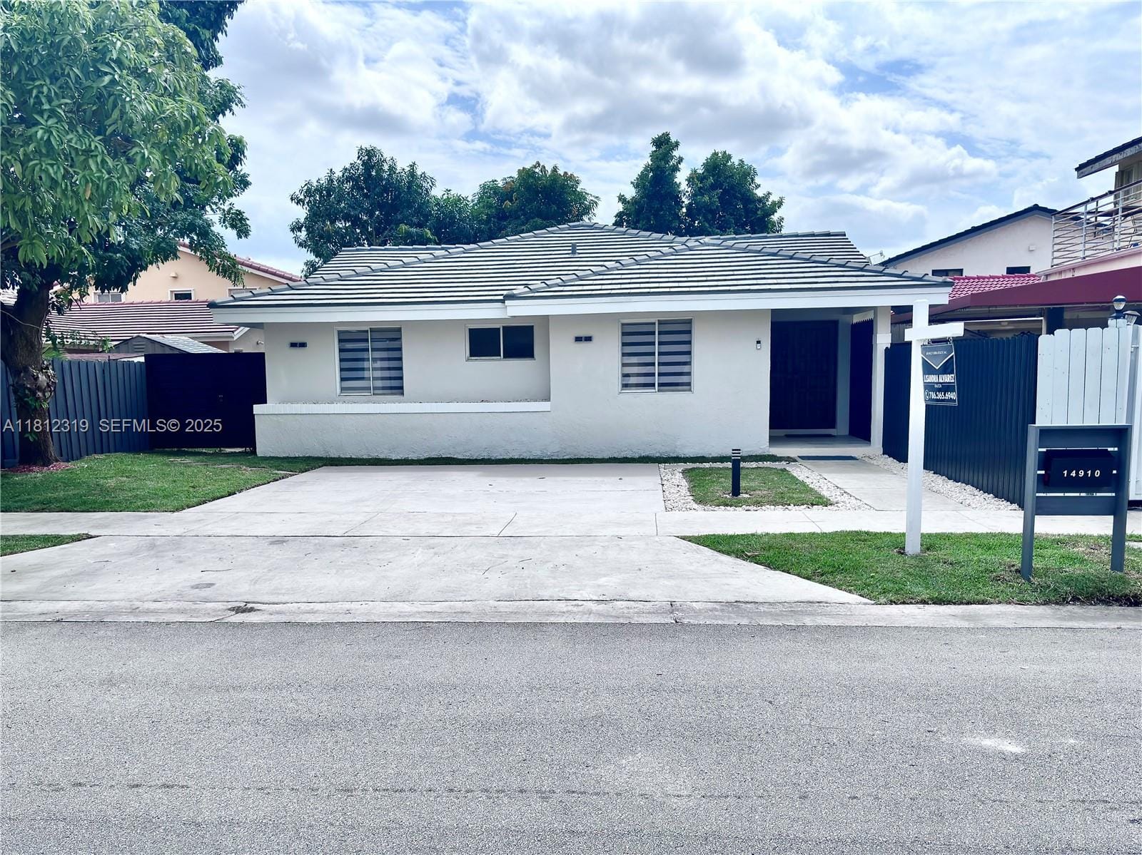 14910 SW 92nd Terrace, Miami, FL 33196 photo 2