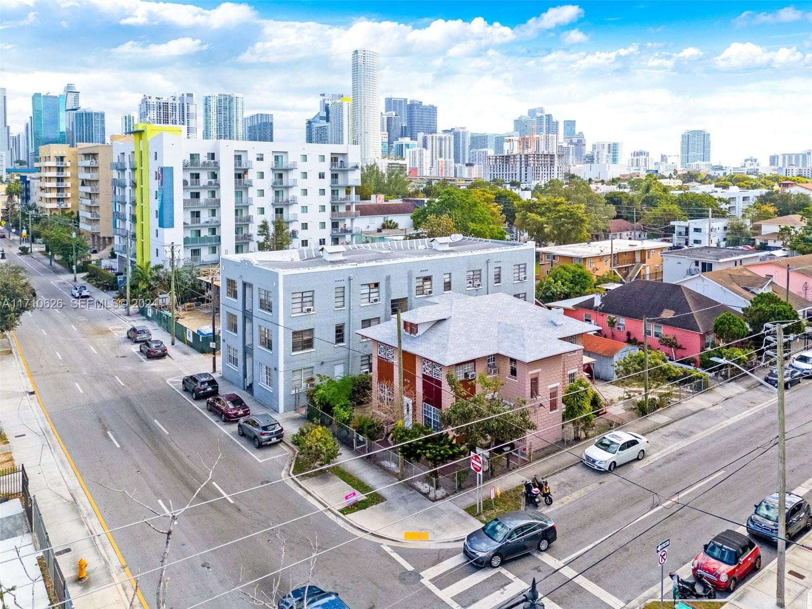 676 SW 1st Street, Miami, FL 33130 photo 7