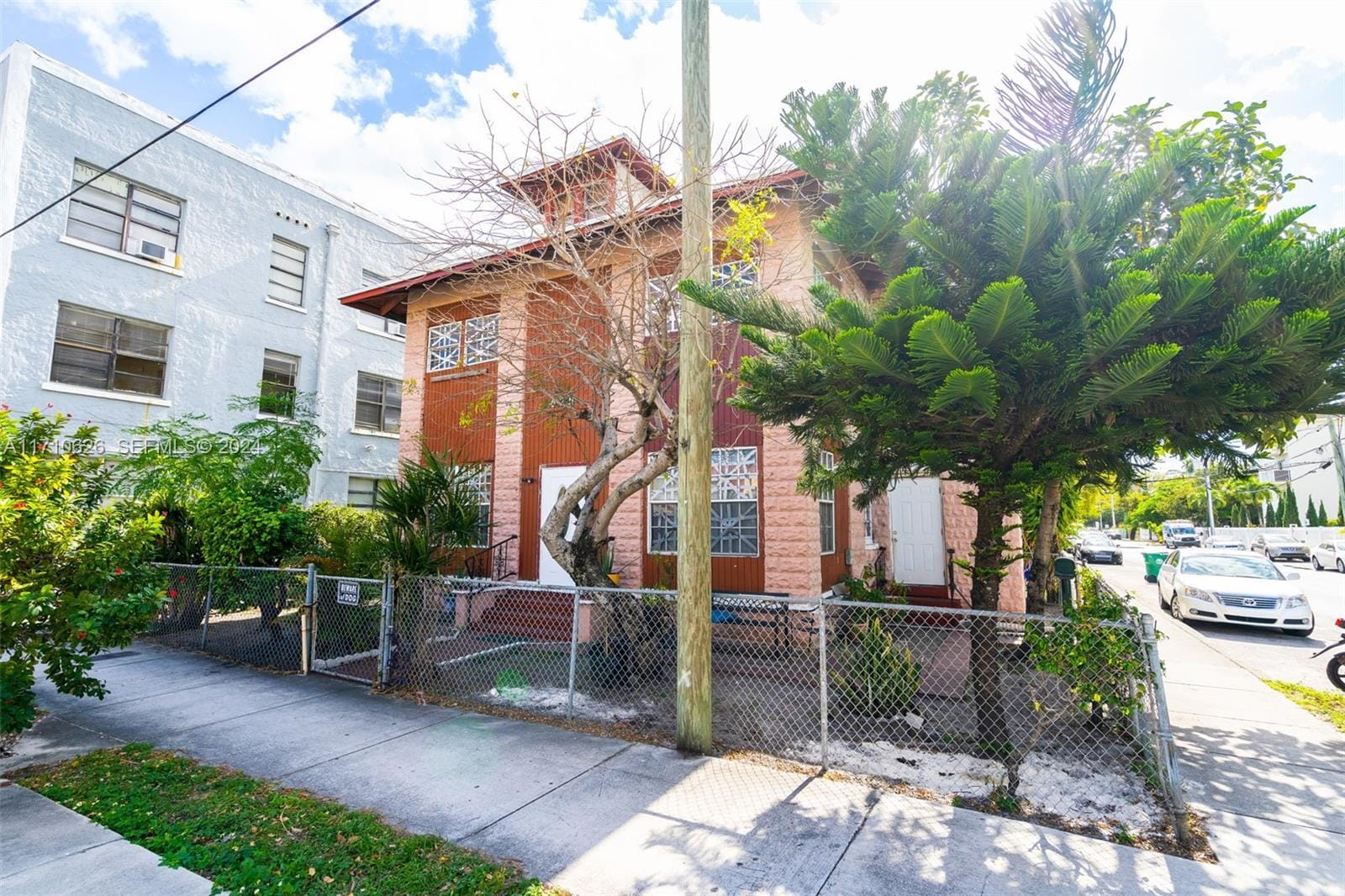 676 SW 1st Street, Miami, FL 33130 photo 10
