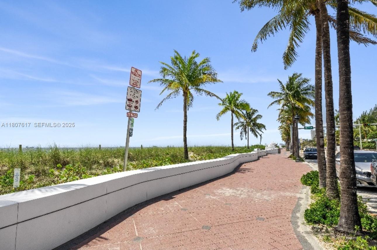 2404 NE 33rd Avenue 14, Fort Lauderdale, FL 33305 photo 13