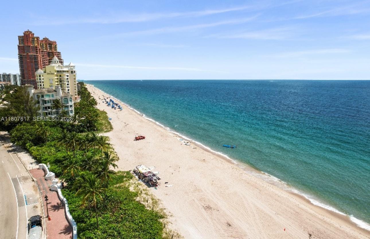 2404 NE 33rd Avenue 14, Fort Lauderdale, FL 33305 photo 15