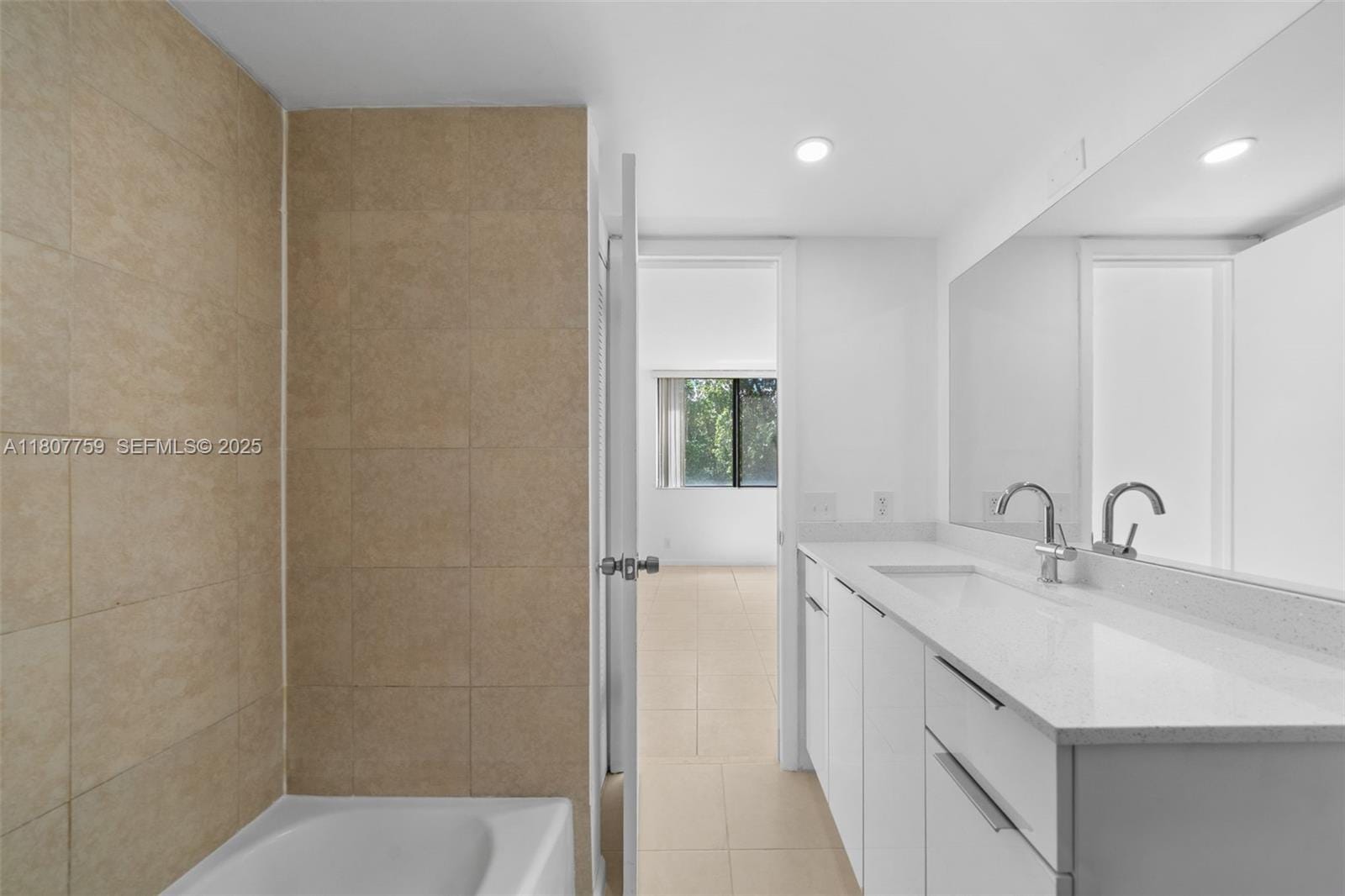 4222 Inverrary Boulevard 4211 — photo 11